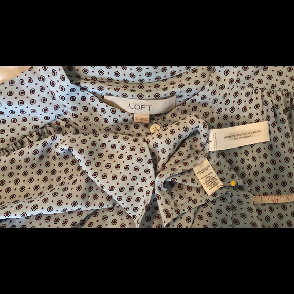 Long Sl Loft Blouse. Blue with Burgundy designs. - Picture 4 of 4